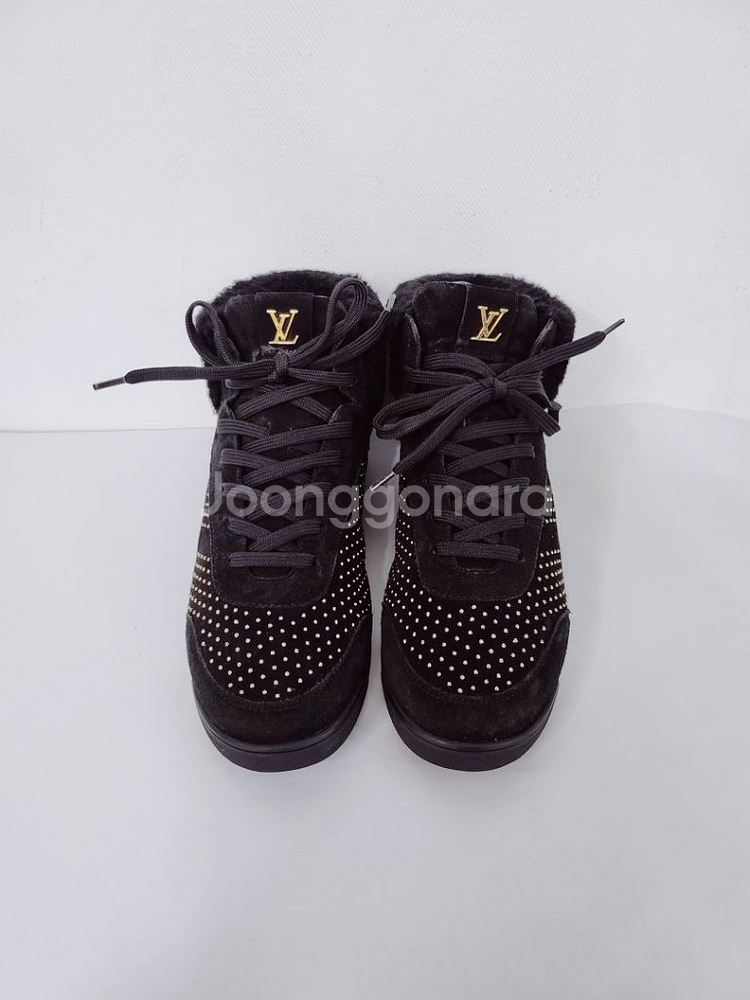 루이비통 LV/V 로고 여성스니커즈 35.5/225--1