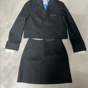 ZOOC 주크 아웃포켓 자수 크롭 셋업 다크그레이