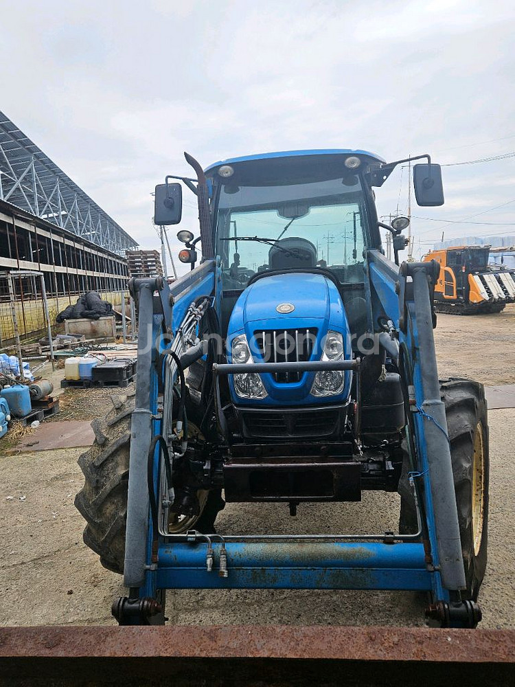 97마력 트랙터--0