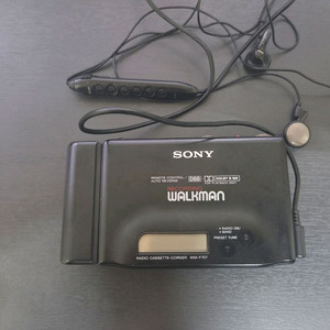 소니 워크맨 WM-F707