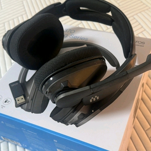 젠하이저 GSP370 게이밍 무선 헤드셋 팝니다