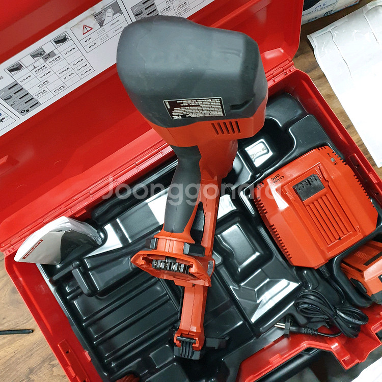 HILTI 힐티 충전식 노가스 타정기 BX3 풀세트--3
