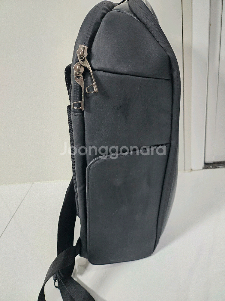 코린 블랙 백팩 가방 노트북 수납--2