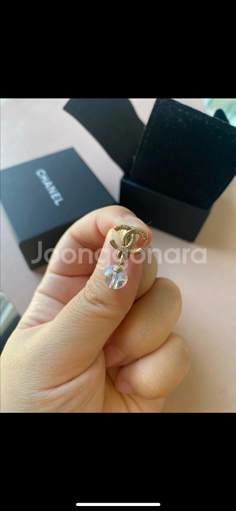 샤넬 CC 로고 드롭귀걸이--2