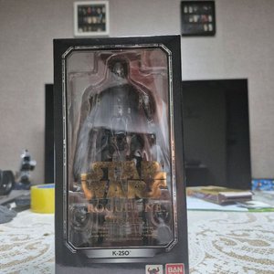 SHF 스타워즈 로그원 K-2SO