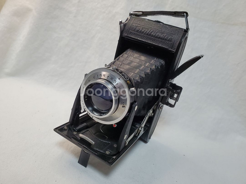 Voightlander Bessa 6x9 Format--1