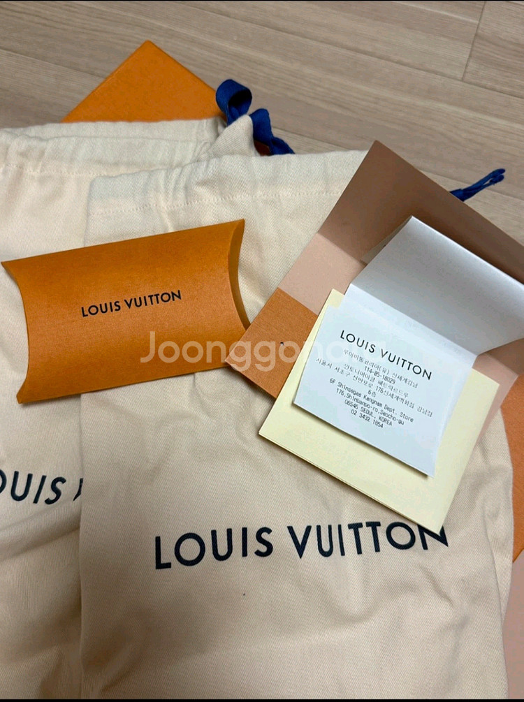 루이비통 트레이너 스니커즈!!--3