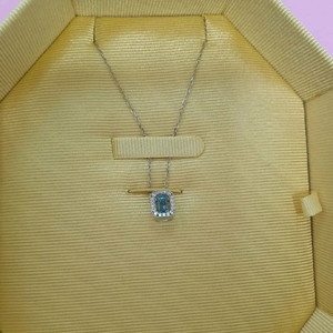 스와로브스키 밀레니아 옥타곤 블루 로듐 목걸이