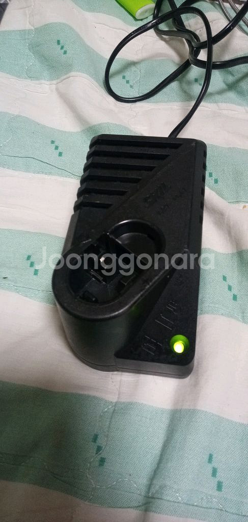 SKIL 7.2V/14.4V 배터리 충전기--0