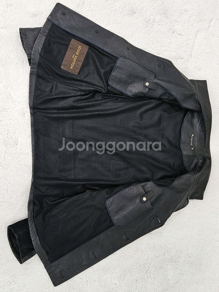 루이비통의 하이브리드 레더 재킷--5