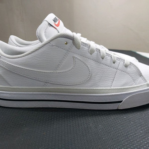 나이키 코트 레거시 흰색 US10 270~280(택280 칼발)