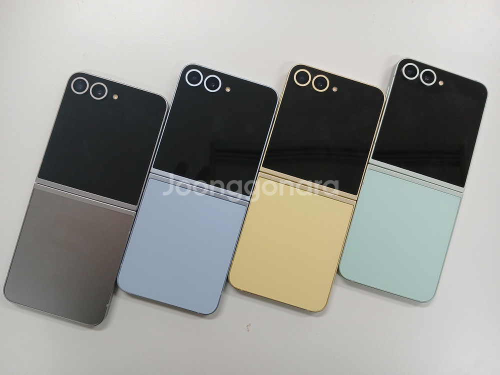 갤럭시Z플립6 256_GB 자급제 단순개봉 팝니다!!알뜰폰중고폰공기계게임폰세컨폰효도폰--3