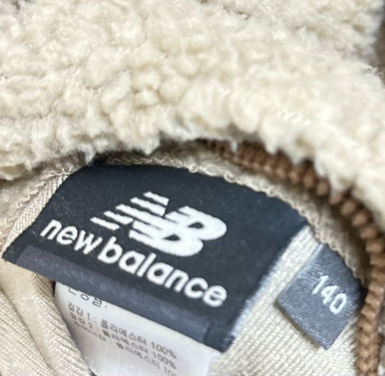 가격더내림 뉴발란스키즈 양면점퍼 덤블리버서블 키즈패딩 사이즈140 이미지