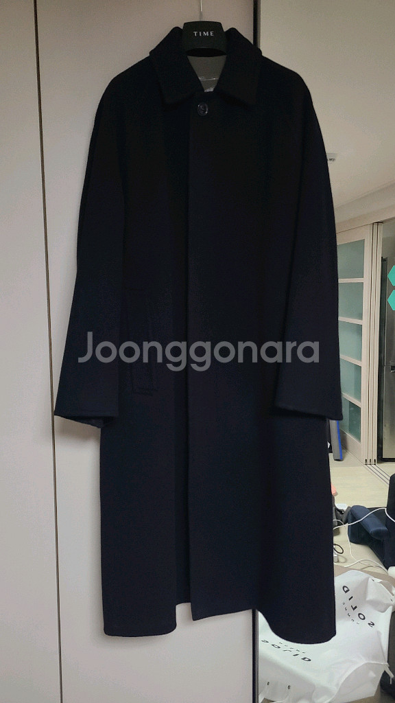 타임옴므 캐시미어 블렌드 디테쳐블 탭 코트(발마칸) 네이비 100사이즈 판매합니다--0