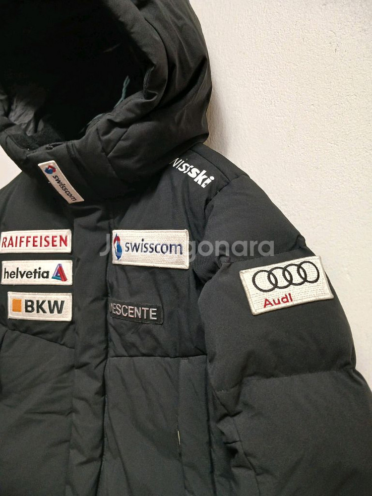 데상트 키즈 스키복 패딩 다운점퍼 사이즈 140--1