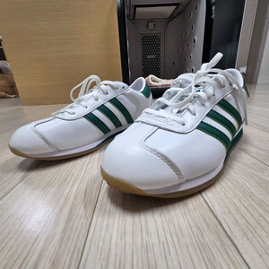 아디다스 컨트리2 스니커즈 판매합니다~