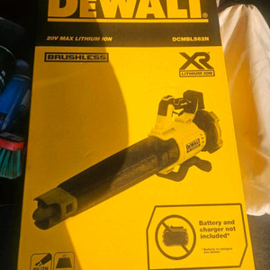 디월트 송풍기 DCMBL562N(새상품)