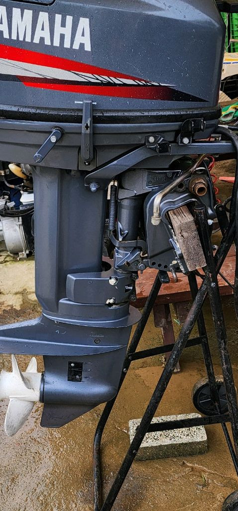 야마하 25마력 선외기 엔진--1