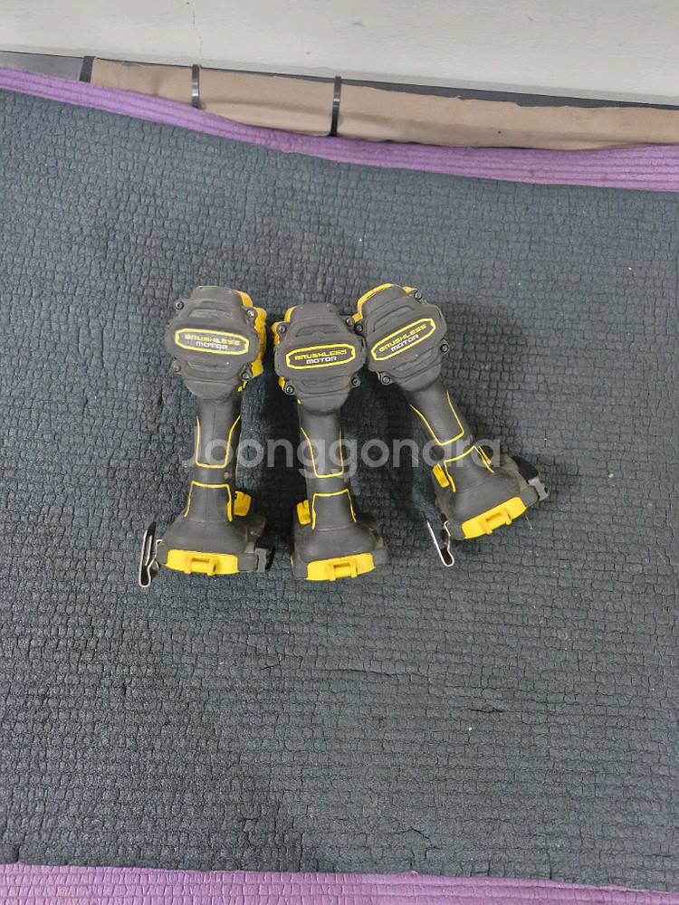 디월트충전드릴DCD800 신형본체만 개당가격--1