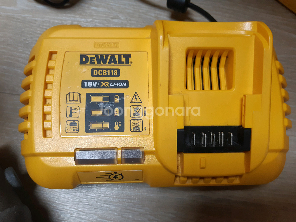 디월트 대포송풍기 세트(DCM572)--3