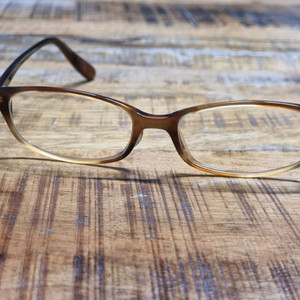 올리버 피플스 브라운(호박색) 뿔테 안경