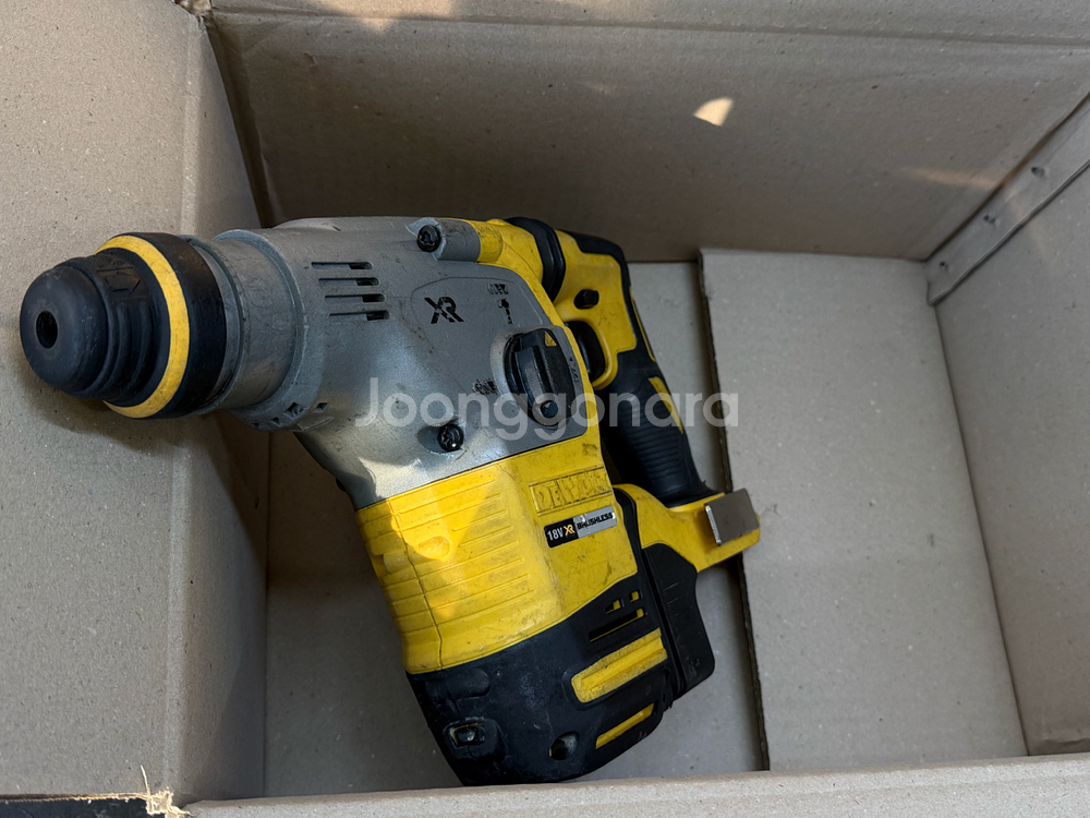 디월트 로터리함마 DCH283 판매합니다--3