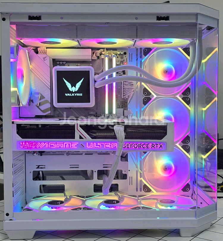 9800x3d, 5080 화이트 데스크탑 팔아요--1