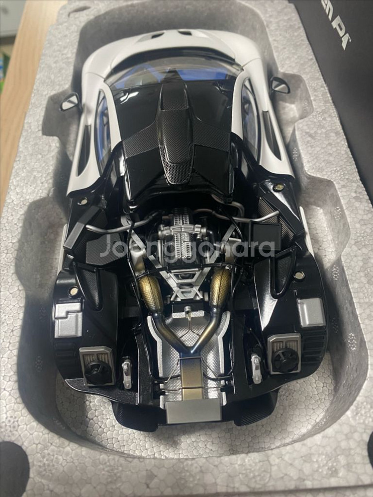 1:18 오토아트 맥라렌 P1 (Autoart Mclaren P1)/ MATT WHITE--3