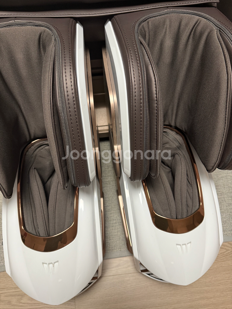 바디프랜드 팬텀 로보 안마의자--1