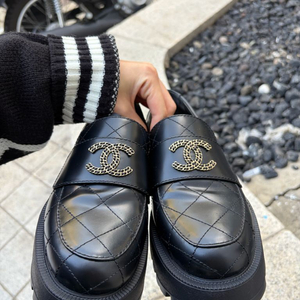 샤넬 신상 로퍼