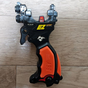 탑블레이드 타카라제 블랙커스터마이즈그립 판매합니다.