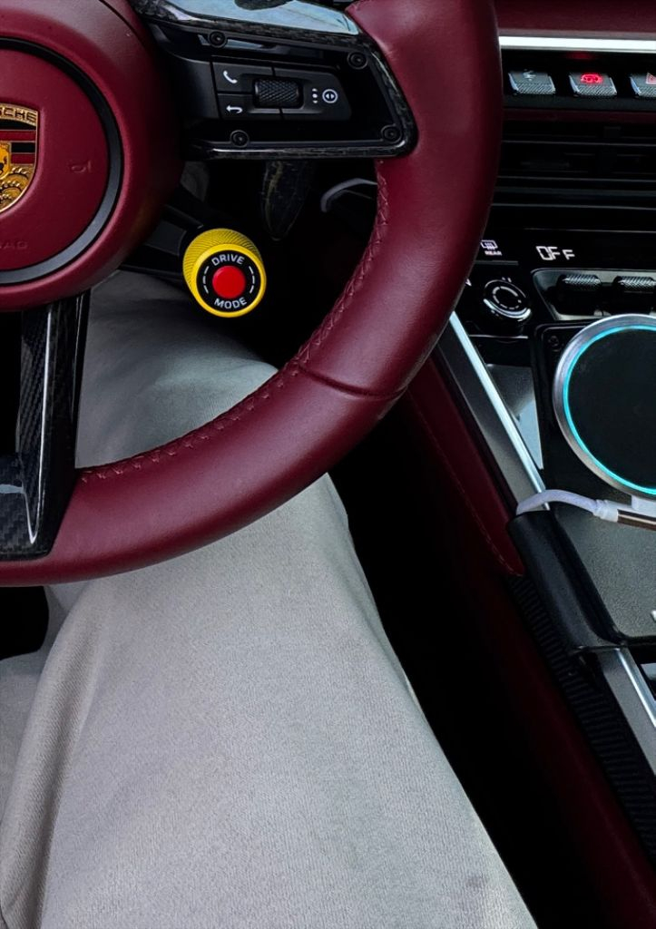 포르쉐 911(992)브로딧 거치대 무선 충전 패드--5