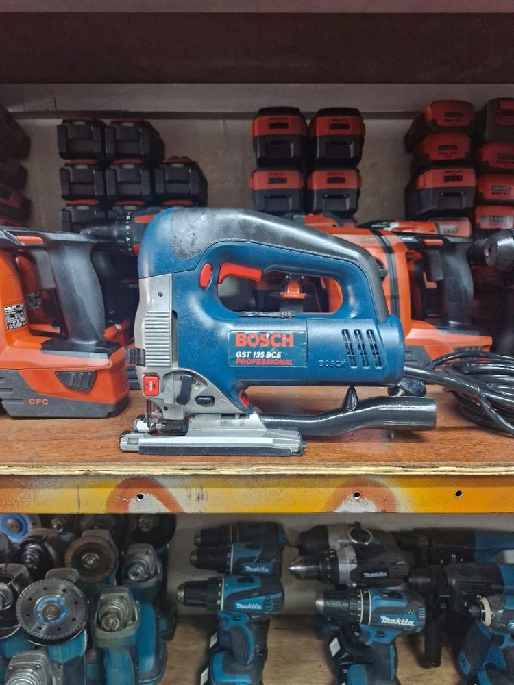 SWISS 최고의직쏘 GST135BCE 보쉬직쏘 전기톱 JIGSAW. S급 이미지