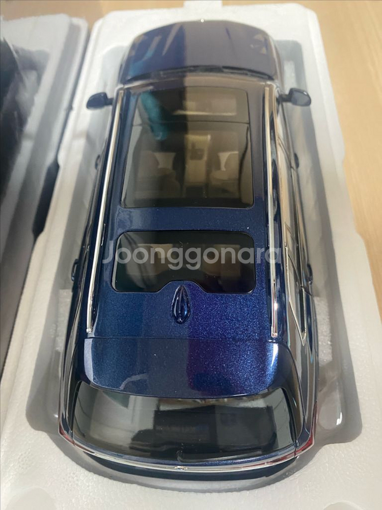 1:18 Kyosho BMW X7 Phytonic Blue (아크릴케이스 포함)--3