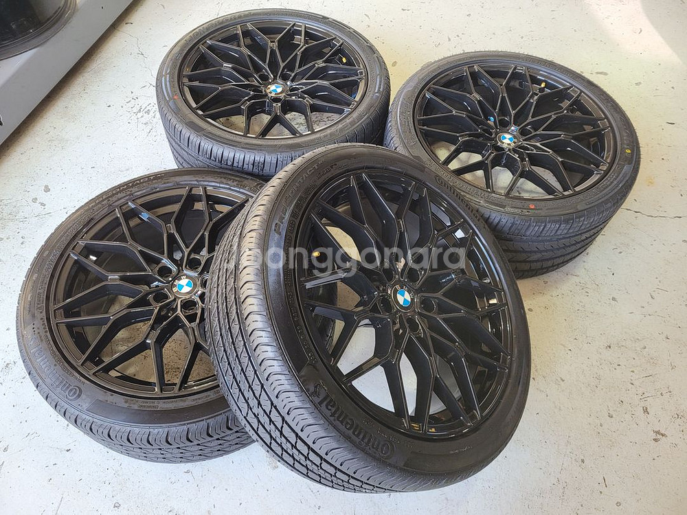 BMW G30 5시리즈용 M컴페티션 스타일 19인치휠타이어 한대분--8