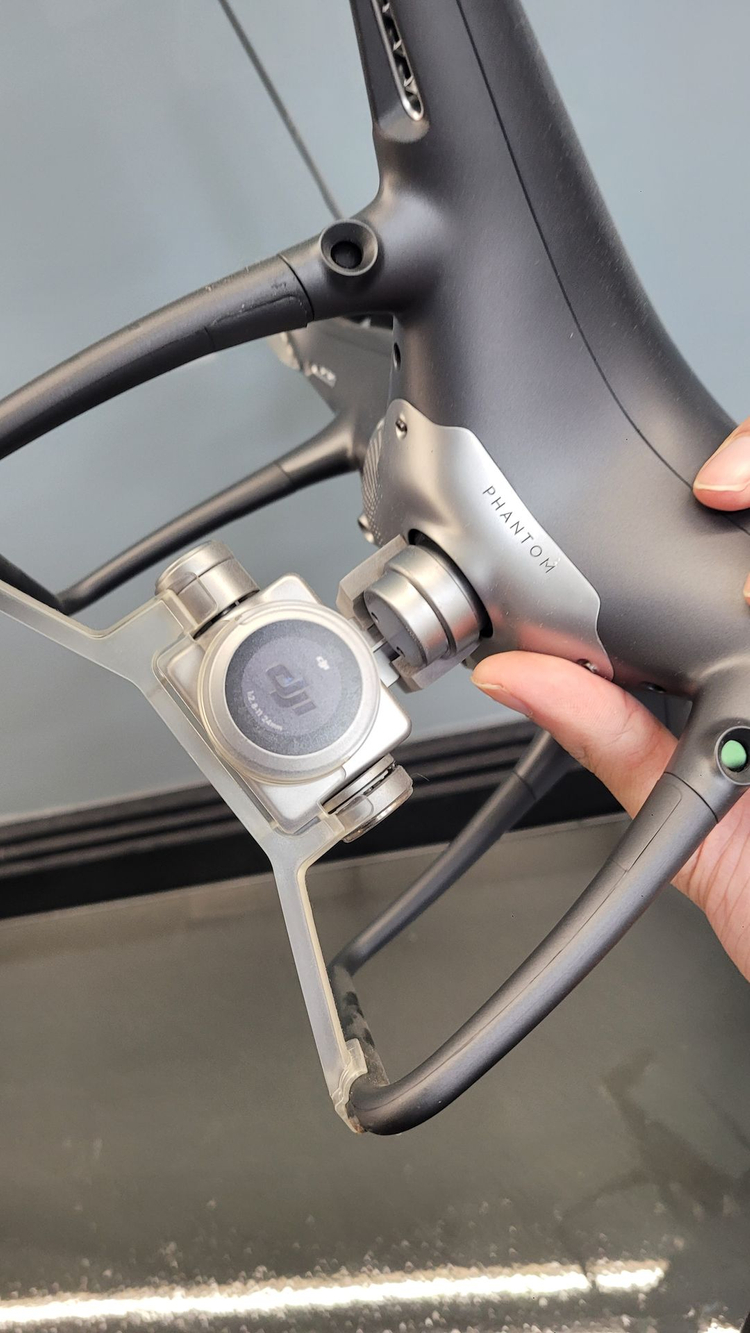 DJI 팬텀 4 프로 모형 이미지