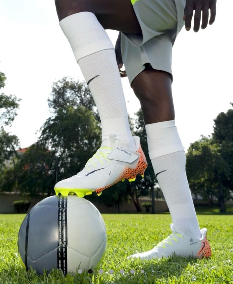 [270] 나이키 팬텀 GX2 아카데미 FG MG 이지온 일렉트릭 축구화--6