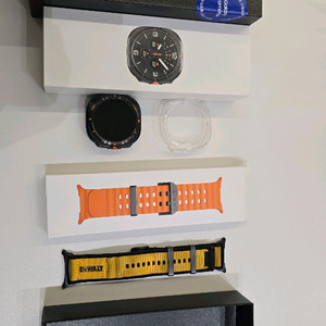 갤럭시 워치 울트라 풀박스 S급 자급제 + 디월트밴드