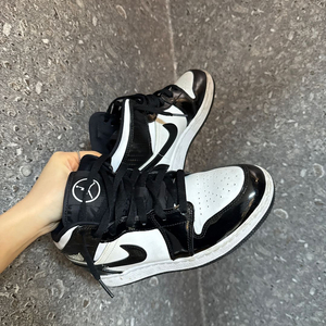 나이키 GS 에어 조던1 미드 SE 올스타위켄드 범고래 DD2192-001 이미지