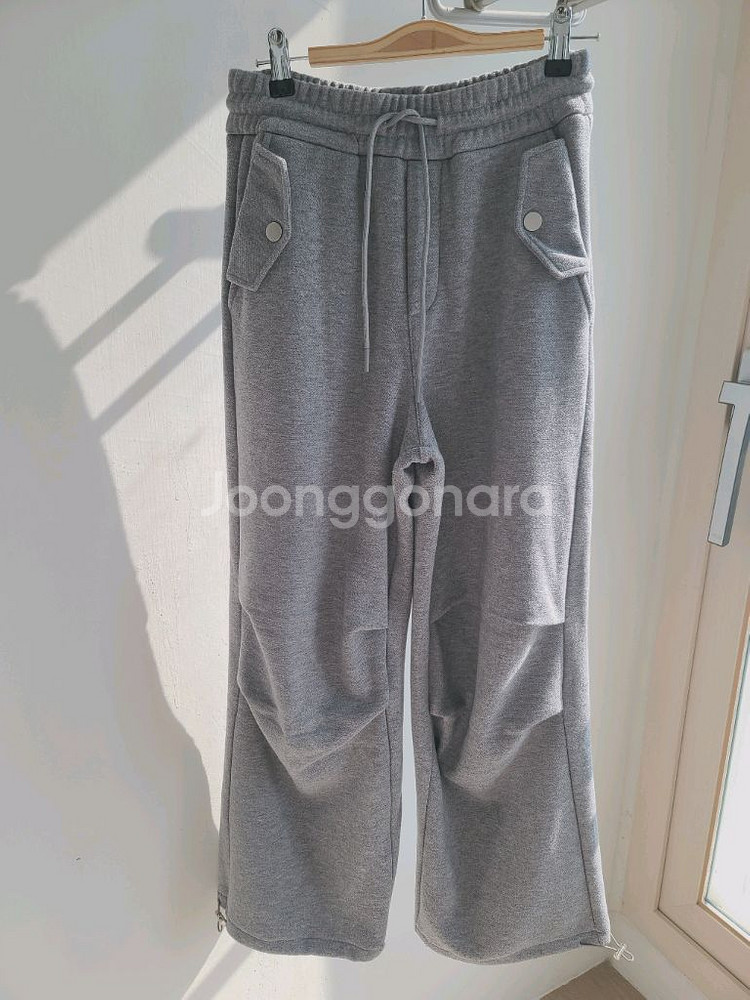 에잇세컨즈 회색 와이드 기모바지 파라슈트 팬츠 트레이닝복 츄리닝 / 자라 망고 아디다스 나이키 코스--0