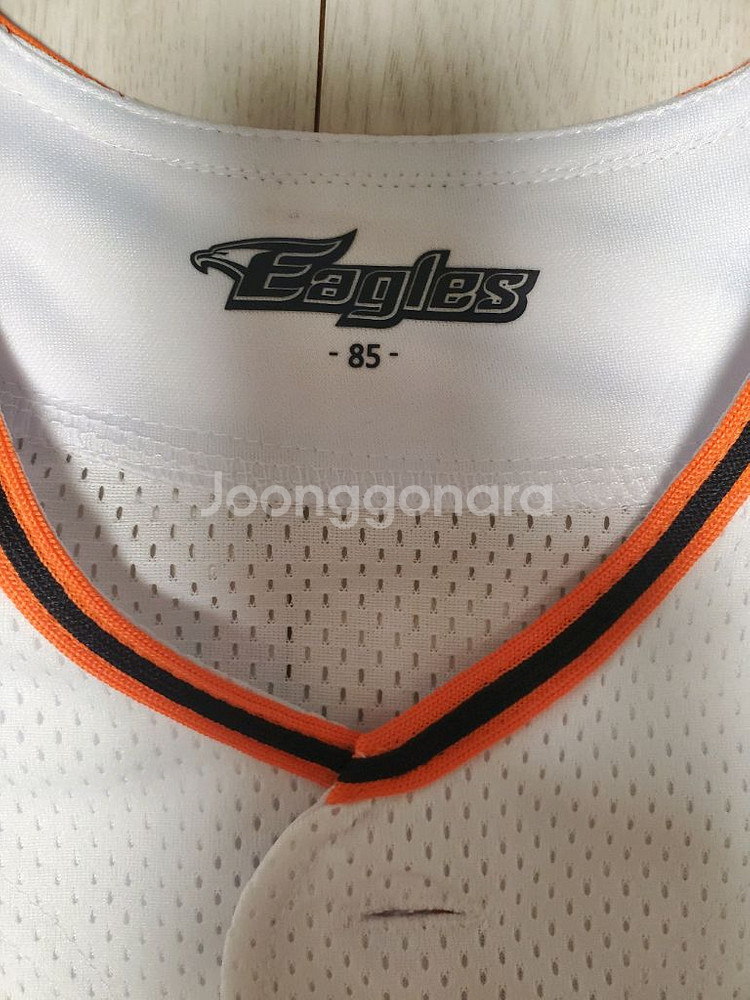 새상품)한화 이글스 화이트 야구 레플리카 유니폼(홈)85택이 뜯어졌는데 새거에요^^새상품 한화 이글스 홈 유니폼 8--2