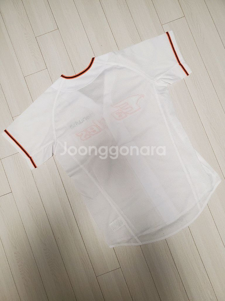 새상품)한화 이글스 화이트 야구 레플리카 유니폼(홈)85택이 뜯어졌는데 새거에요^^새상품 한화 이글스 홈 유니폼 8--3