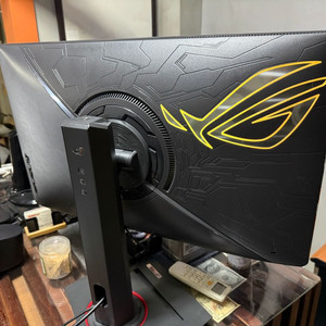 ASUS ROG STRIX XG27UCG 게이밍 모니터