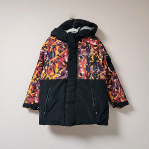 122cm 8세 자라 하단검정 모자검정 스키복 상의 자켓