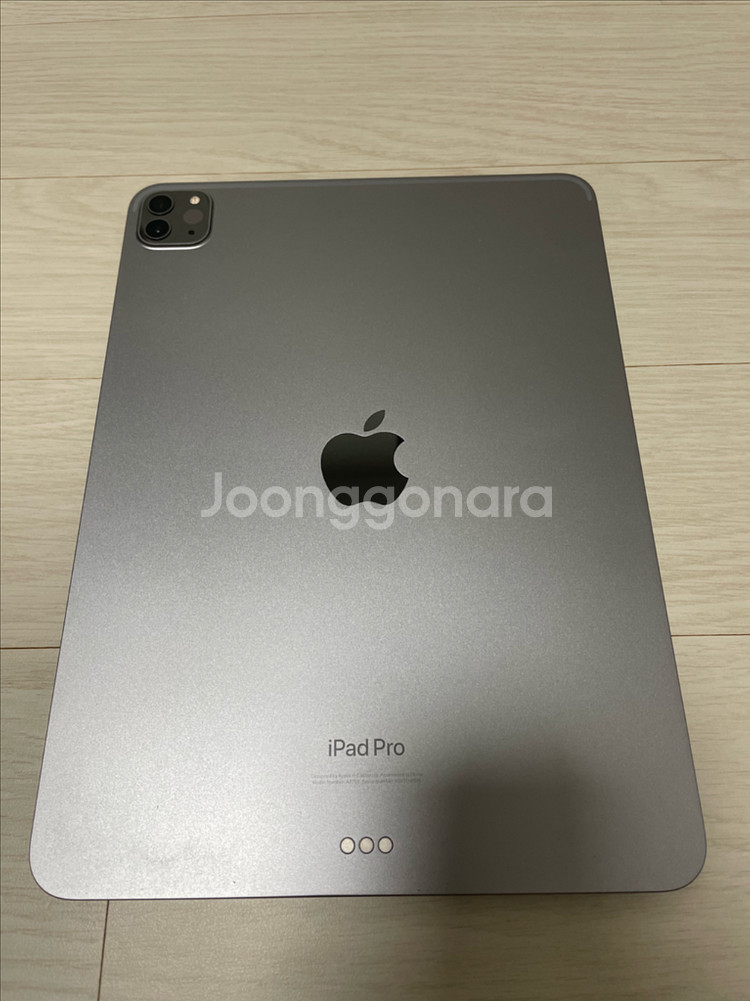 아이패드 프로 11(4세대/128G) /정품케이스/ 애플펜슬2세대/충전기포함 팝니다.--2