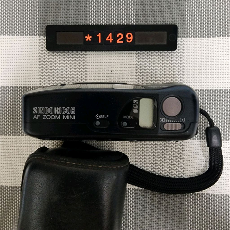신도리코 SR-10D AF 줌 미니 필름카메라 파우치포함 이미지