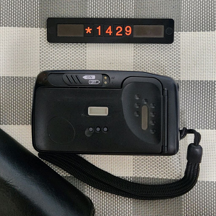 신도리코 SR-10D AF 줌 미니 필름카메라 파우치포함 이미지