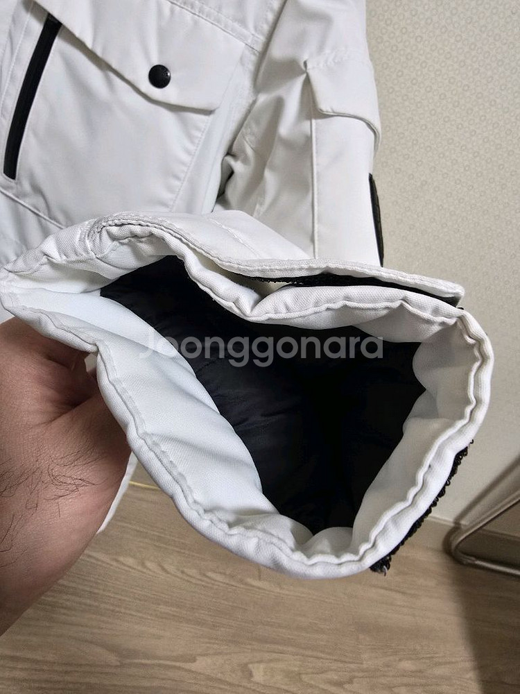 크린토피아 세탁 완료 노스페이스 남녀 공용 맥머도 에어 2 구스 흰색 파카 NJ1DI52D 팝니다.--4