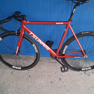 쓰나미 레드와인 대차합니다 이미지