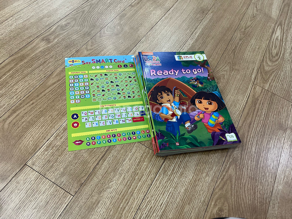 도라 리더스북 (세이펜 가능) 레벨K, 1, 2단계+워크북+DVD 판매합니다.--4